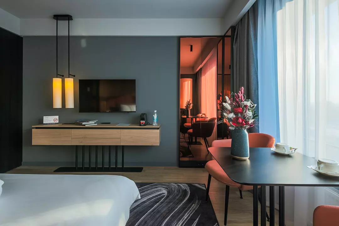 هتل والو مرکور هتل و رزیدنس سن پترزبورگ